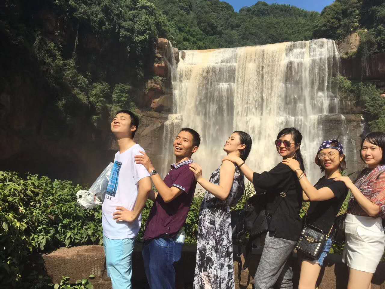 1504071027388256.jpg